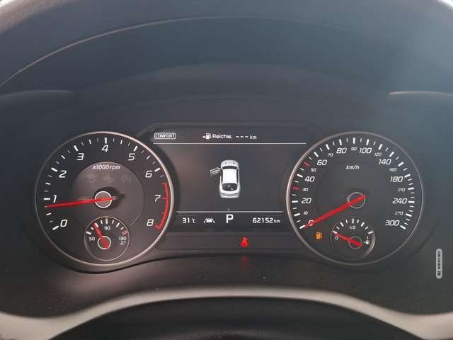 Kia Stinger 3.3 GT 4WD AUTOMATIK / LEDER / SCHIEBEDACH / E-SIT