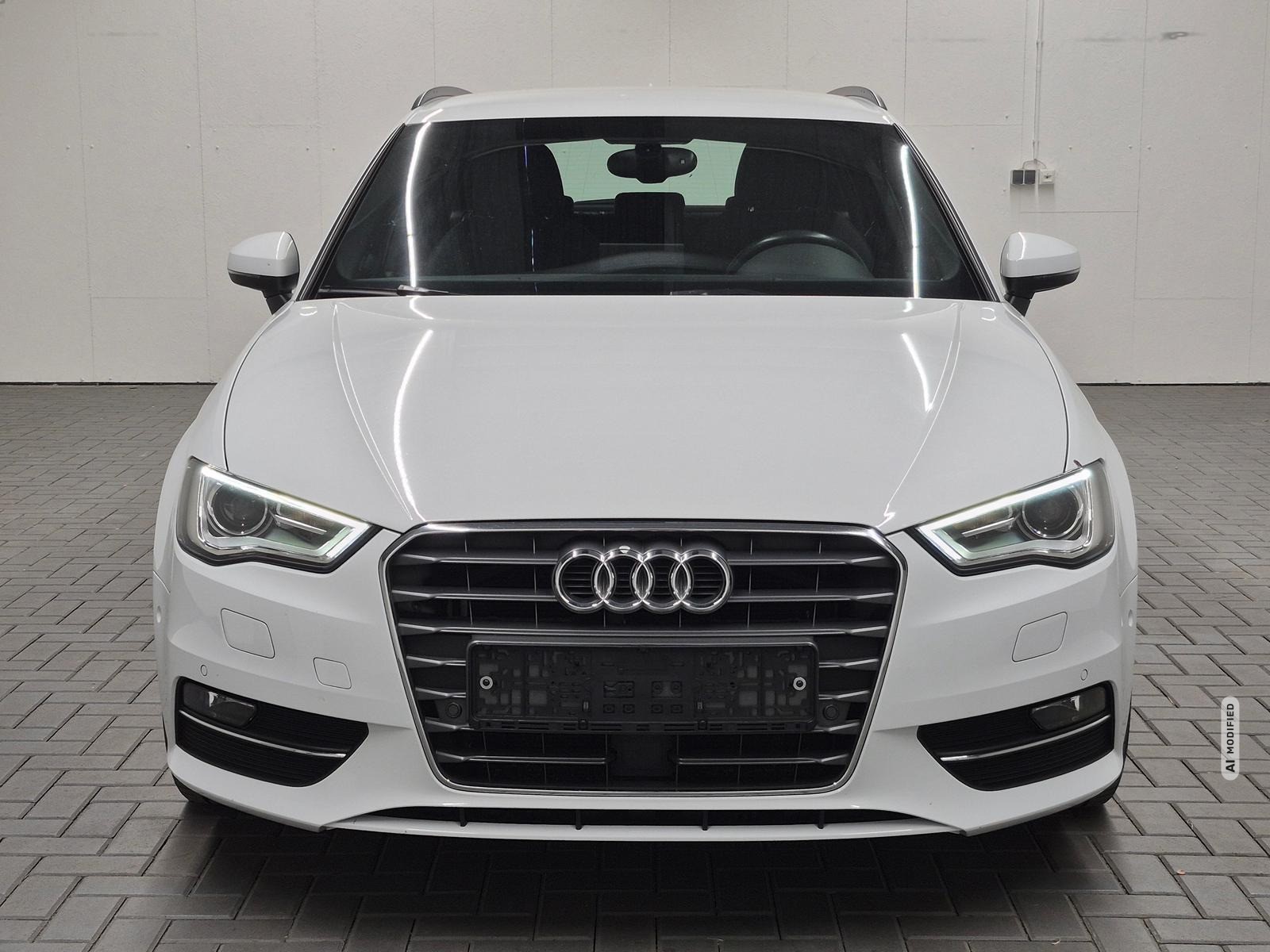 Audi A3 Sportback Bi-Xenon/Navi/SHZ/Kam/ACC/Keyl/17LM