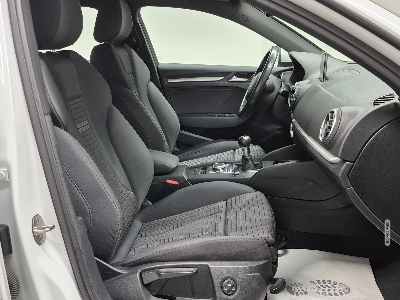 Audi A3 Sportback Bi-Xenon/Navi/SHZ/Kam/ACC/Keyl/17LM