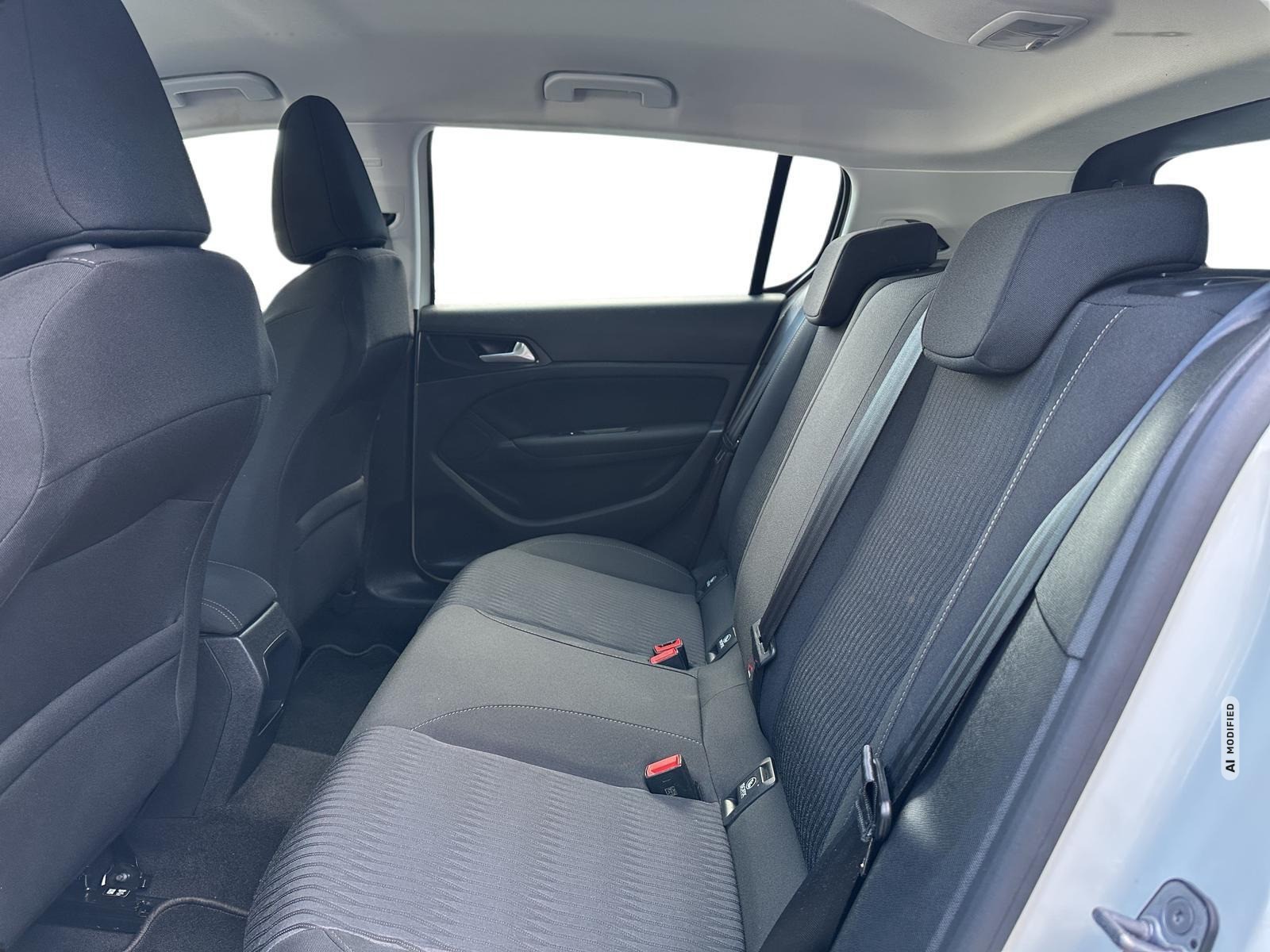 Peugeot 308 Kam/AHK/Navi/Tempomat/PDC/16-LM