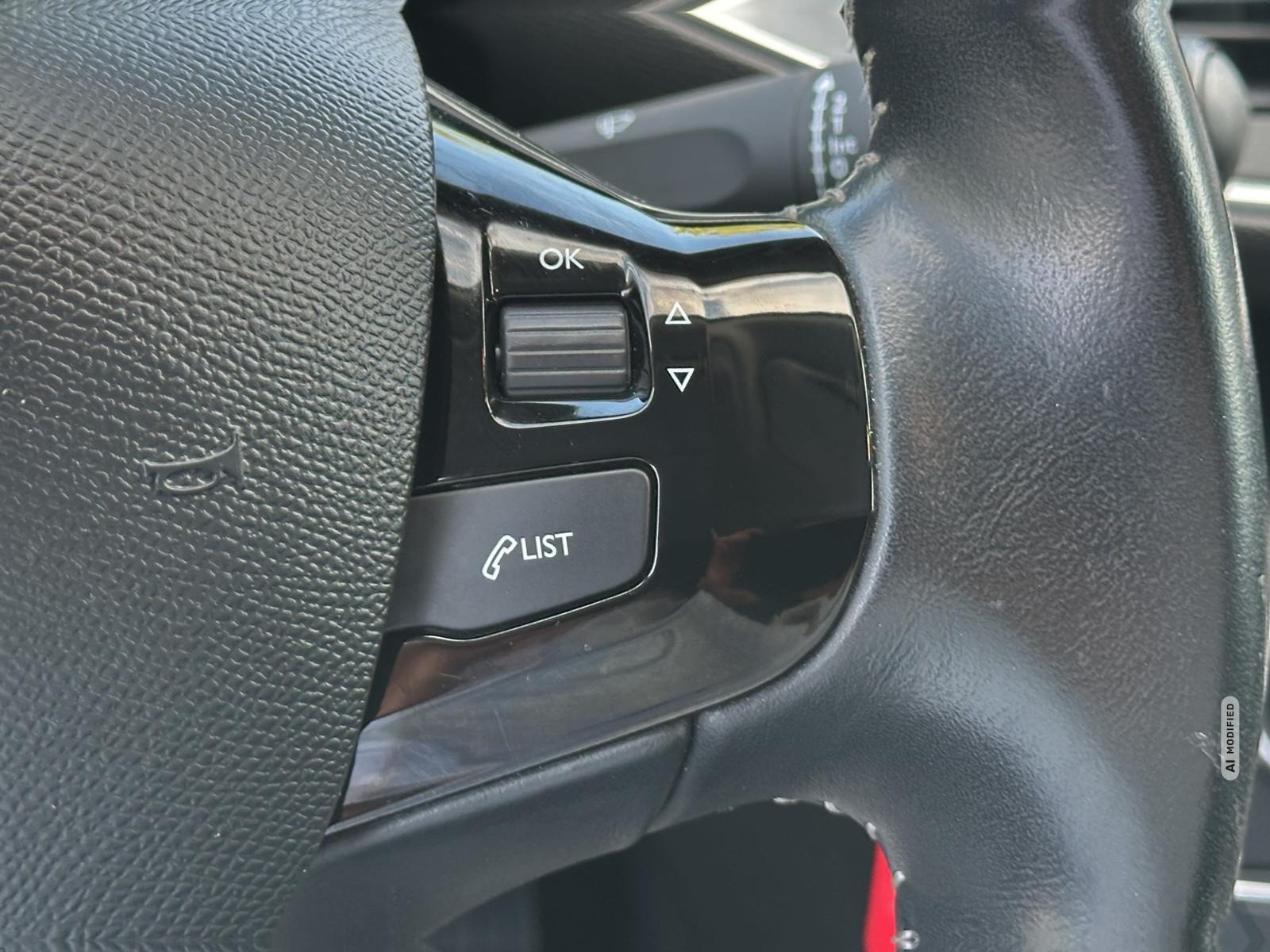 Peugeot 308 Kam/AHK/Navi/Tempomat/PDC/16-LM
