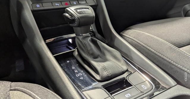 Skoda Karoq Tour 1.5 TSI DSG LED Virtual CarPlay Kessy