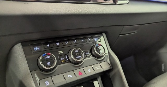Skoda Karoq Tour 1.5 TSI DSG LED Virtual CarPlay Kessy