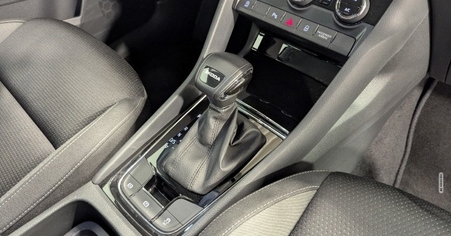 Skoda Karoq Tour 1.5 TSI DSG LED Virtual CarPlay Kessy
