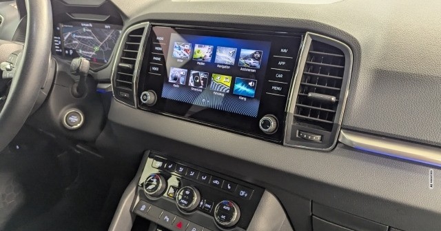 Skoda Karoq Tour 1.5 TSI DSG LED Virtual CarPlay Kessy