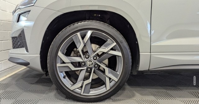 Skoda Karoq Sportline 2.0 TSI 4x4 MTRX Pano AHK CarPlay