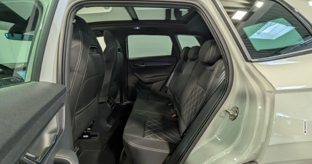 Skoda Karoq Sportline 2.0 TSI 4x4 MTRX Pano AHK CarPlay