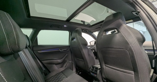 Skoda Karoq Sportline 2.0 TSI 4x4 MTRX Pano AHK CarPlay