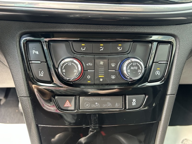 Opel Mokka X 1.4 INNOVATION KLIMA*SHZG*NAVI*ALU*PDC*R-CAM*AHK