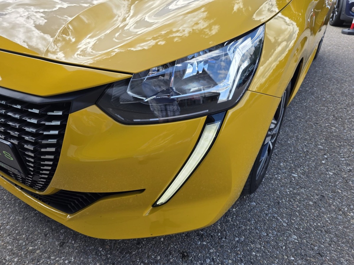 Peugeot 208 Carplay/Tempo/Sitzh./Spurh./Behindertengerecht