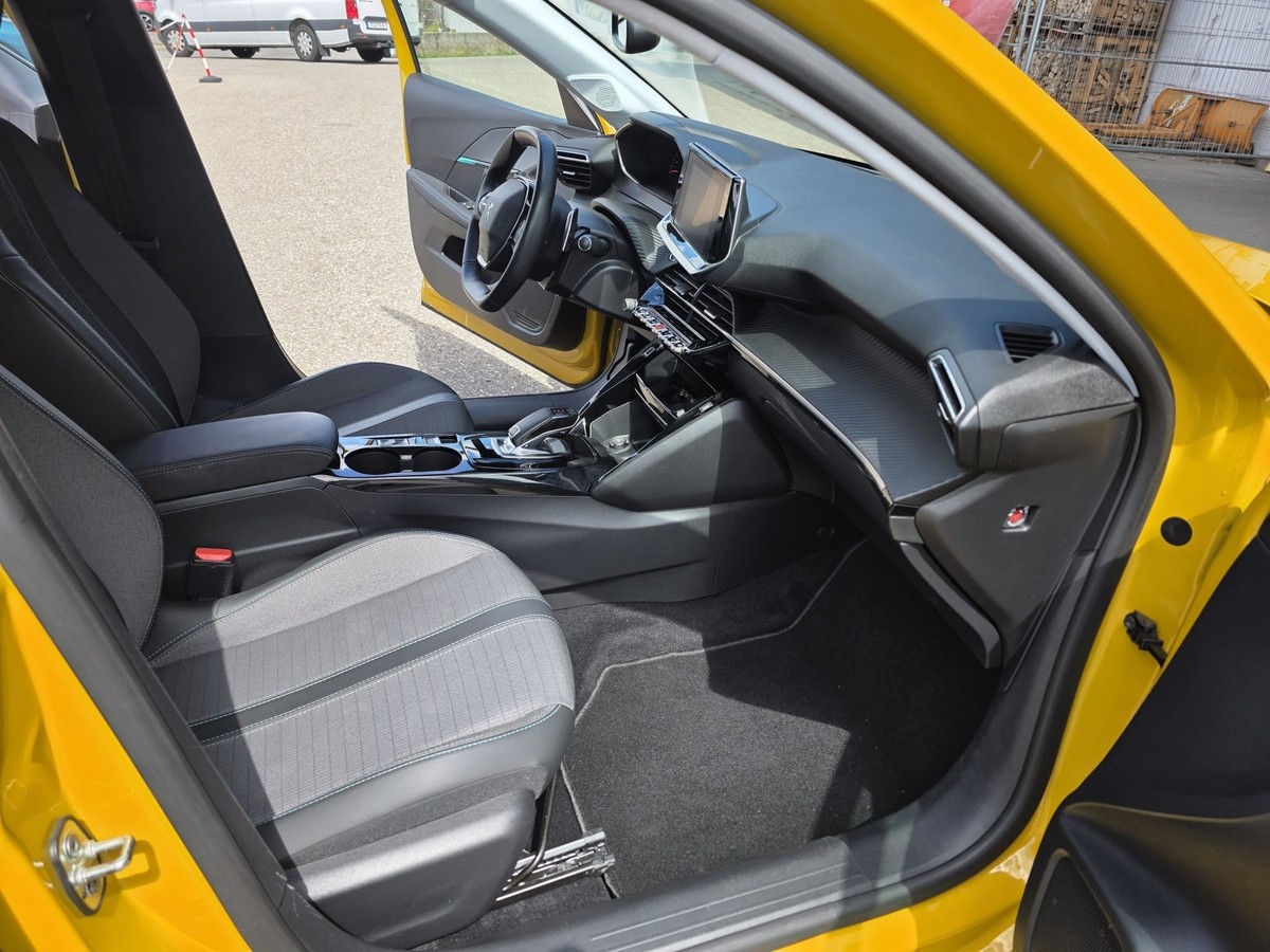 Peugeot 208 Carplay/Tempo/Sitzh./Spurh./Behindertengerecht