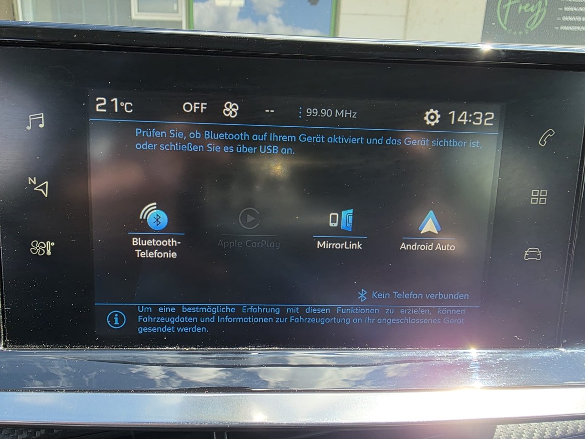 Peugeot 208 Carplay/Tempo/Sitzh./Spurh./Behindertengerecht