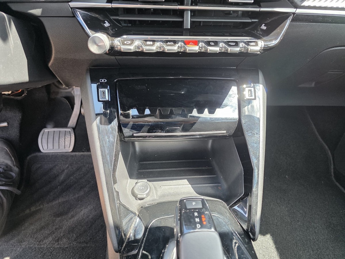 Peugeot 208 Carplay/Tempo/Sitzh./Spurh./Behindertengerecht
