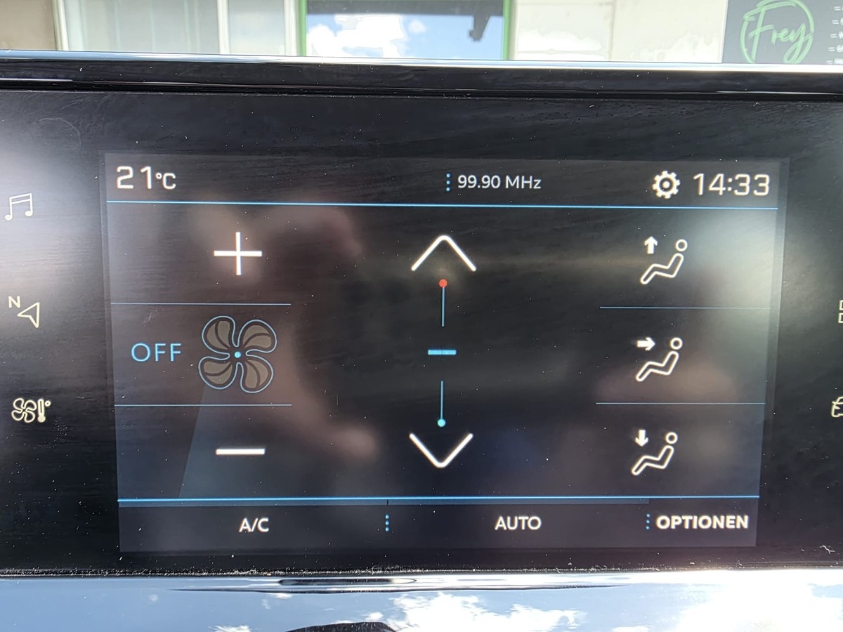 Peugeot 208 Carplay/Tempo/Sitzh./Spurh./Behindertengerecht