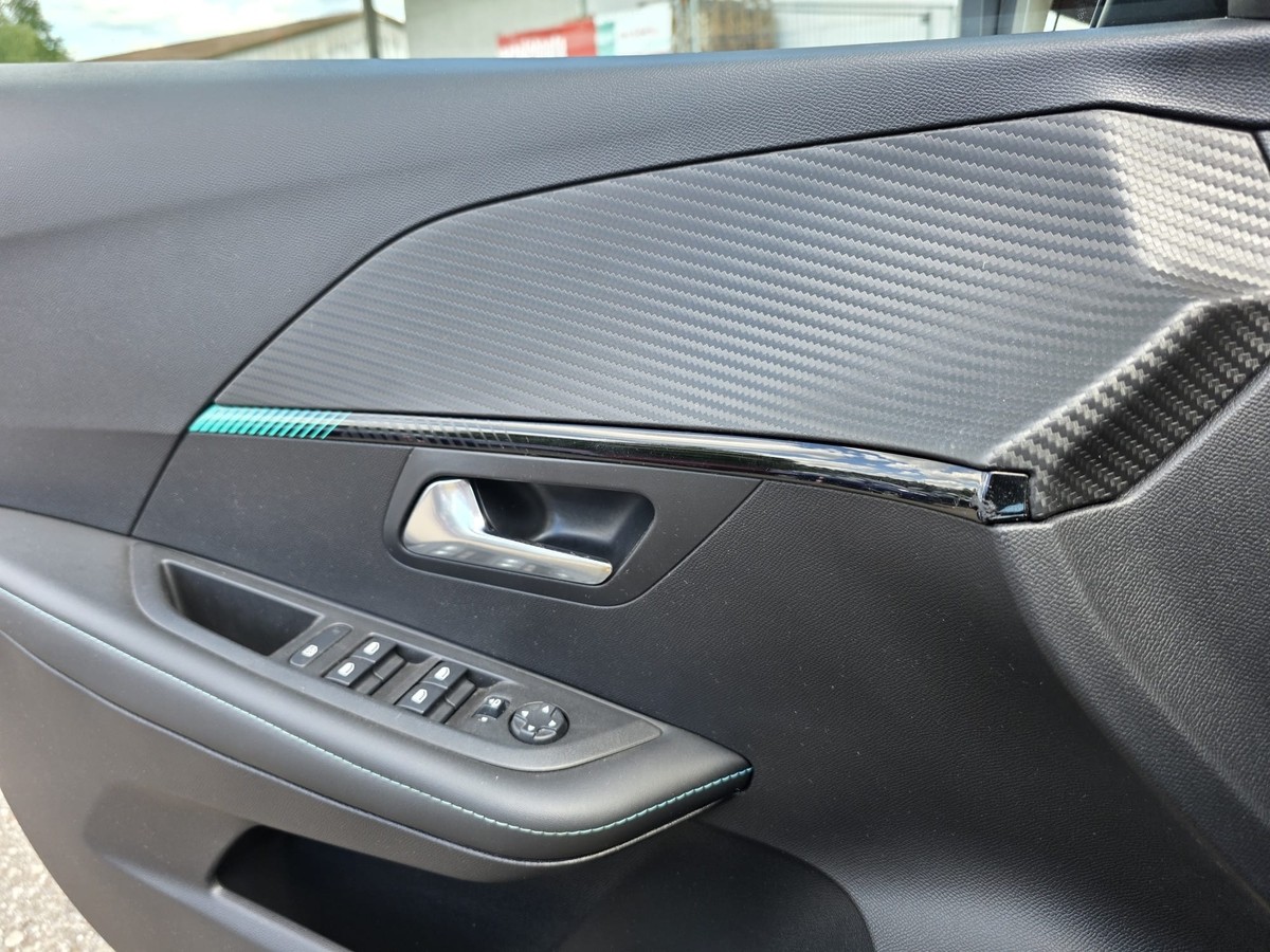 Peugeot 208 Carplay/Tempo/Sitzh./Spurh./Behindertengerecht