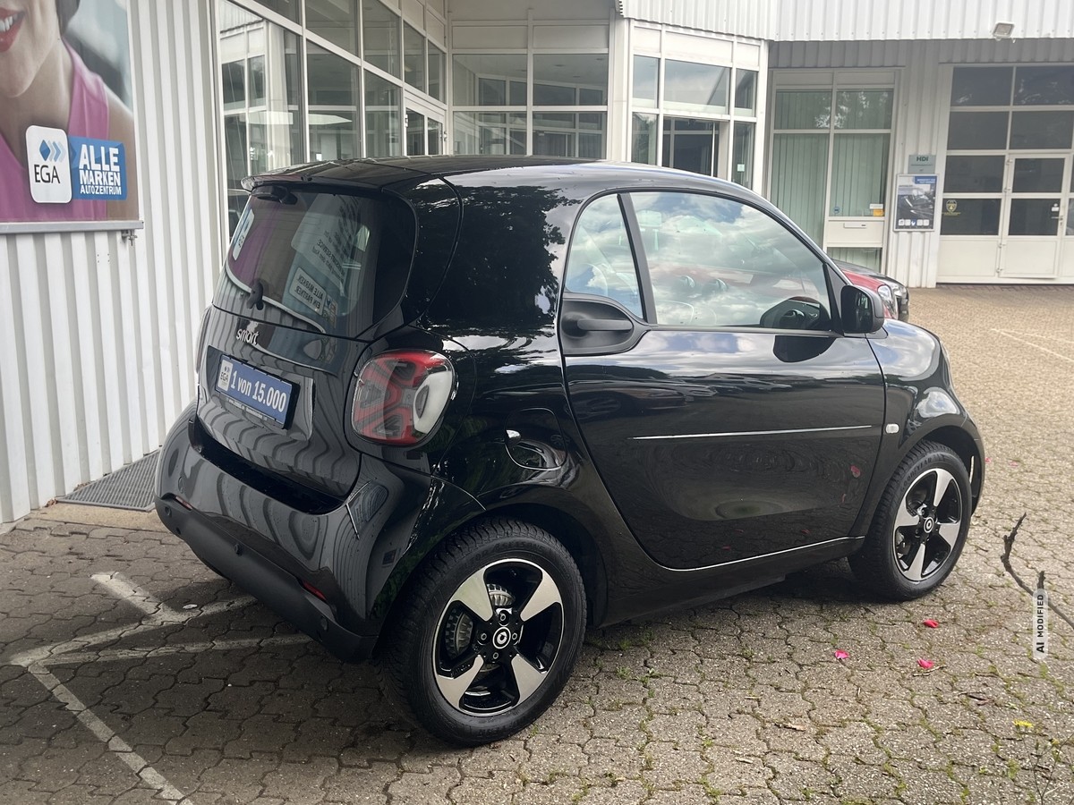 Smart ForTwo EQ Exclusive PANORAMA CAM MEDIA LED PDC SHZ ALU 22