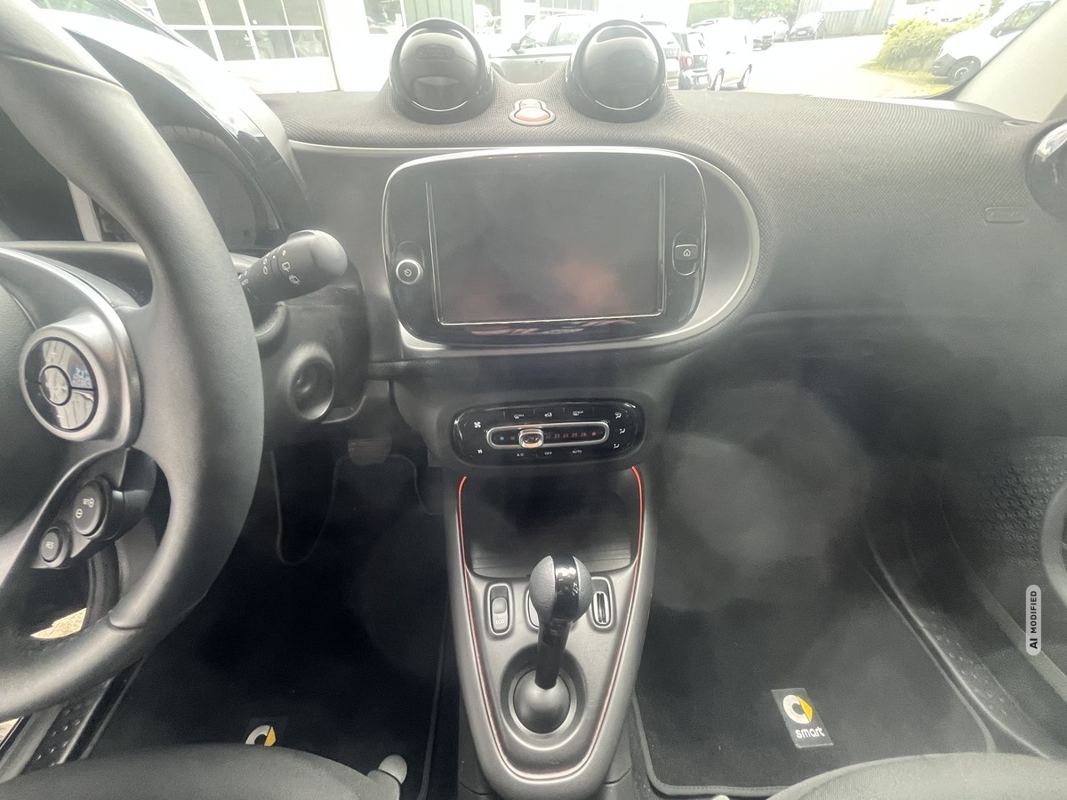Smart ForTwo EQ Exclusive PANORAMA CAM MEDIA LED PDC SHZ ALU 22