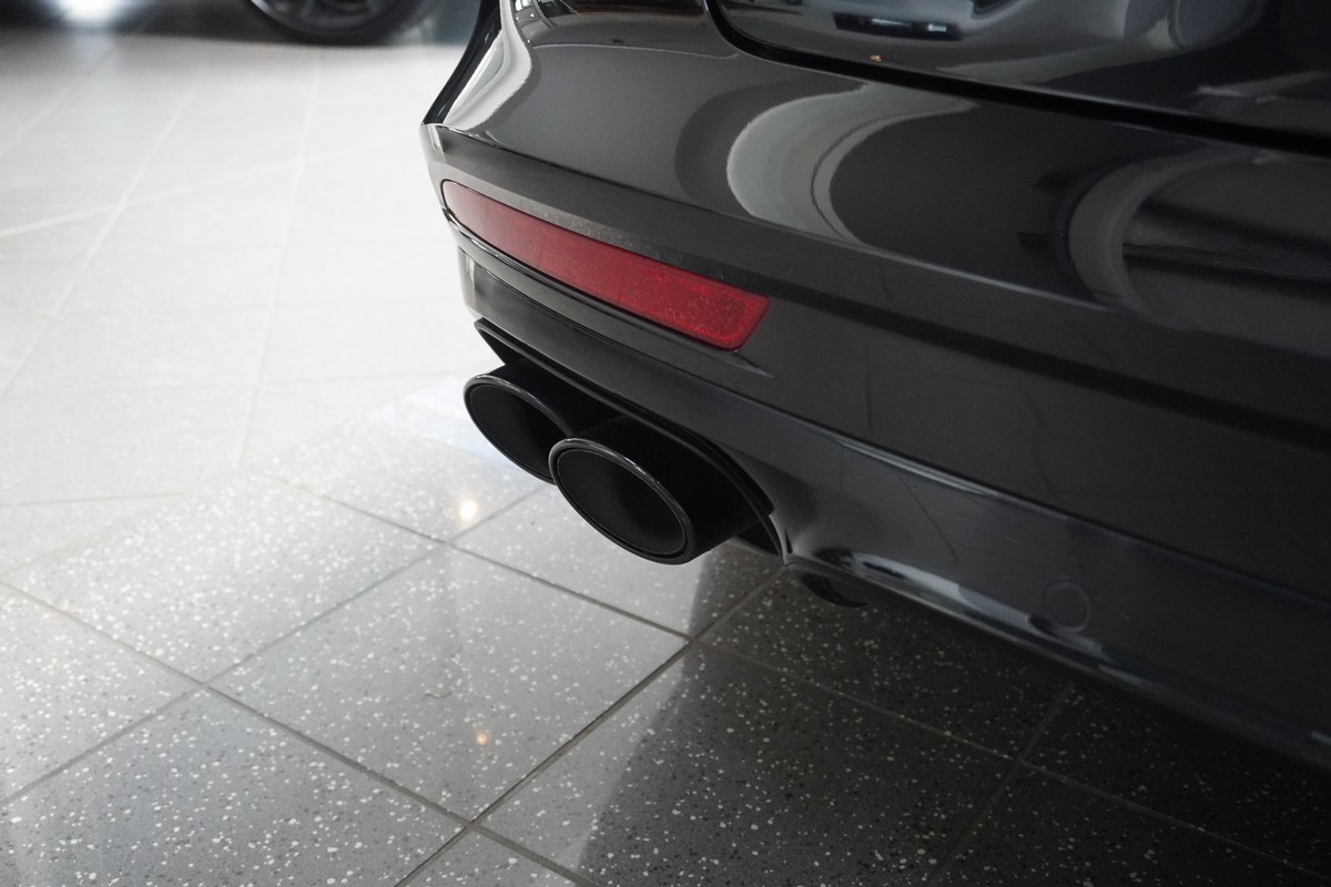 Porsche Panamera 4 E-Hyb. Sport Turismo Approved Chrono ACC BOSE