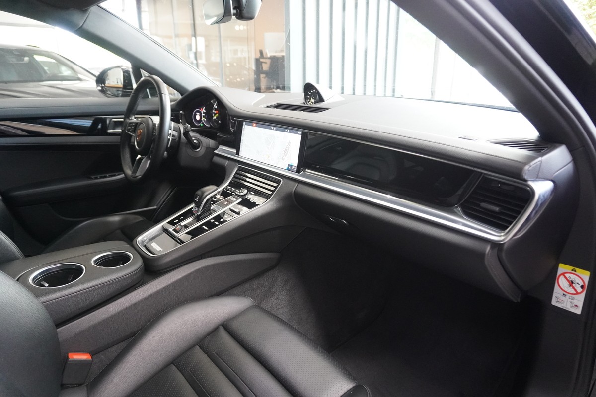 Porsche Panamera 4 E-Hyb. Sport Turismo Approved Chrono ACC BOSE