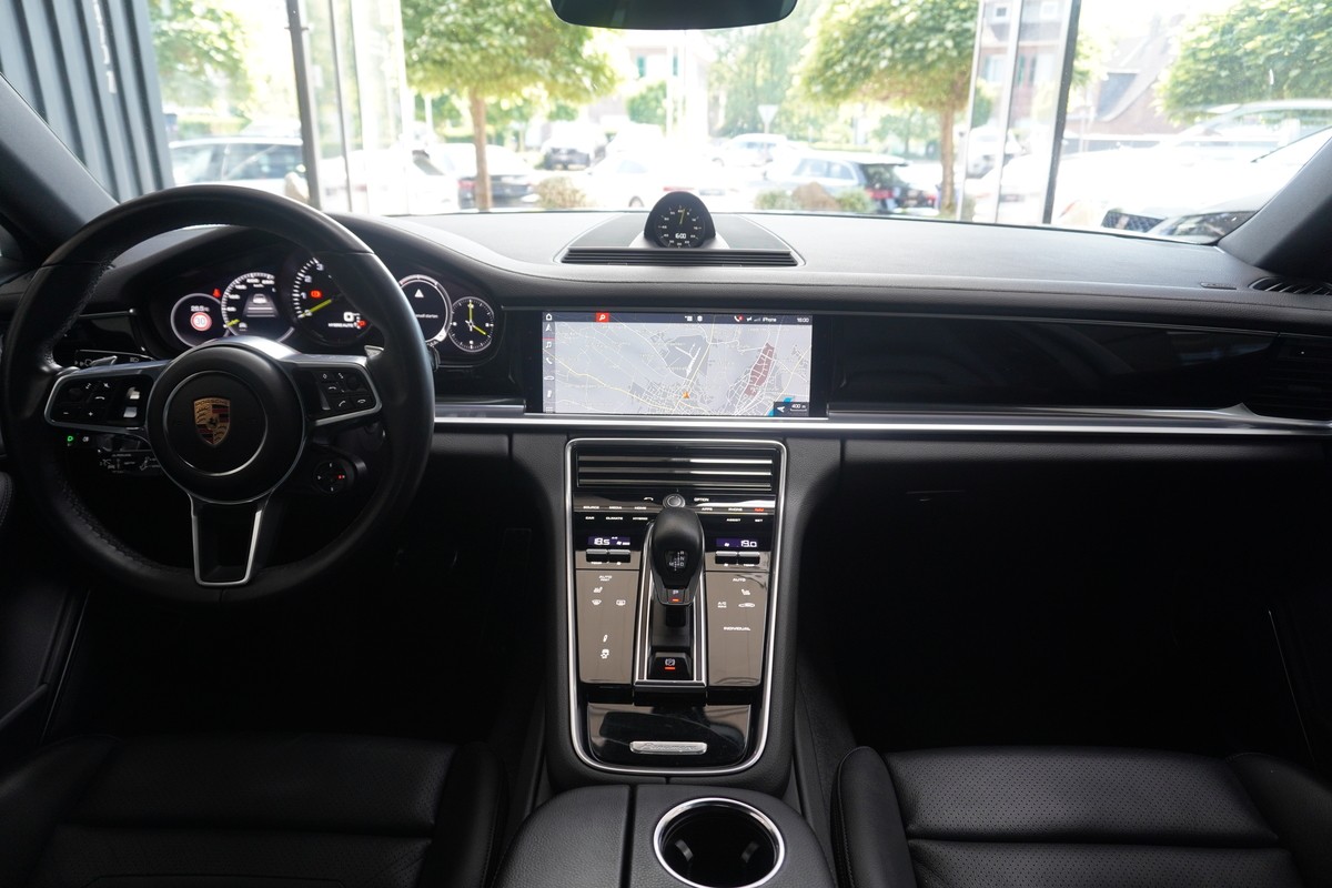 Porsche Panamera 4 E-Hyb. Sport Turismo Approved Chrono ACC BOSE
