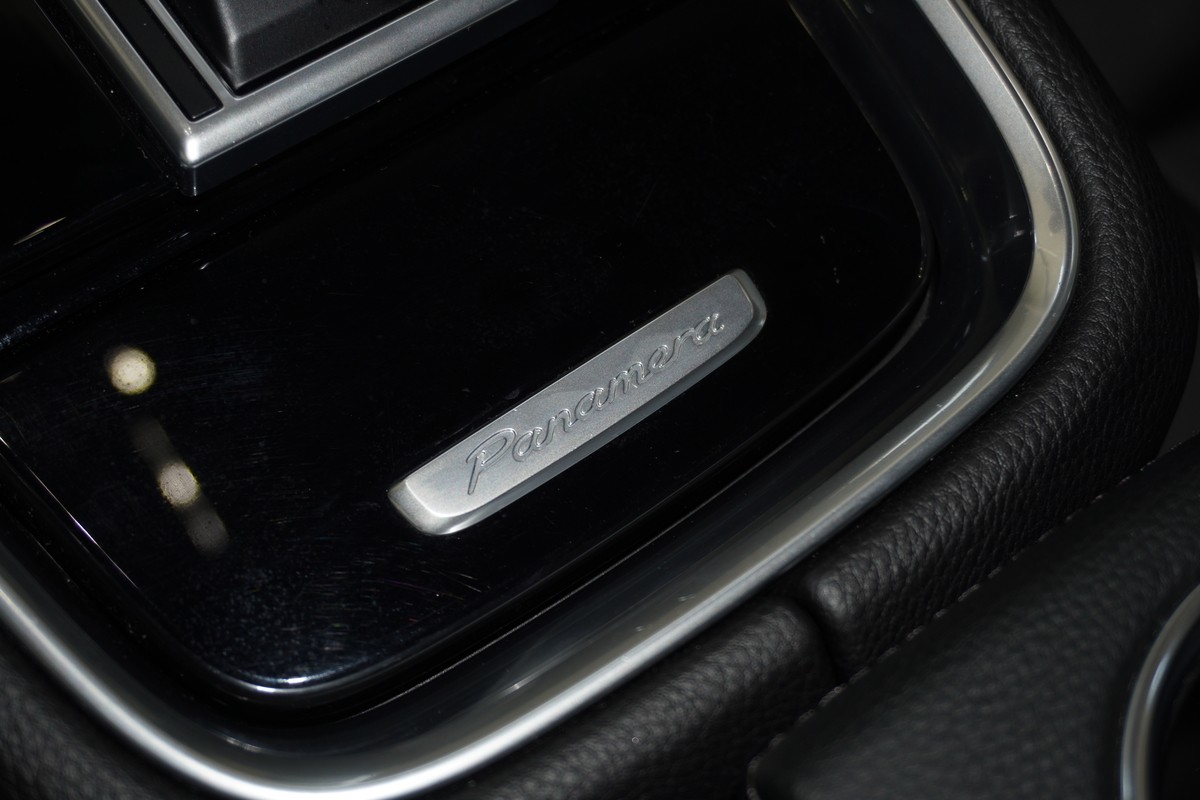 Porsche Panamera 4 E-Hyb. Sport Turismo Approved Chrono ACC BOSE