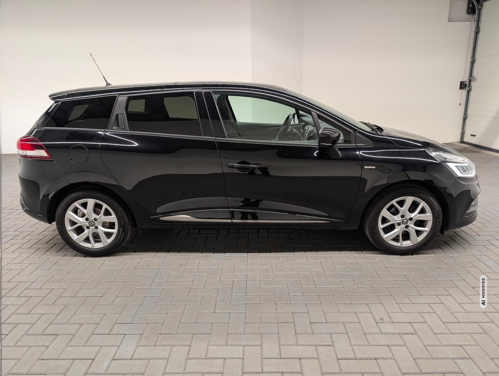 Renault Clio Grandtour Limited LED/Nav/Pano/SHZ/PDC/Keyl