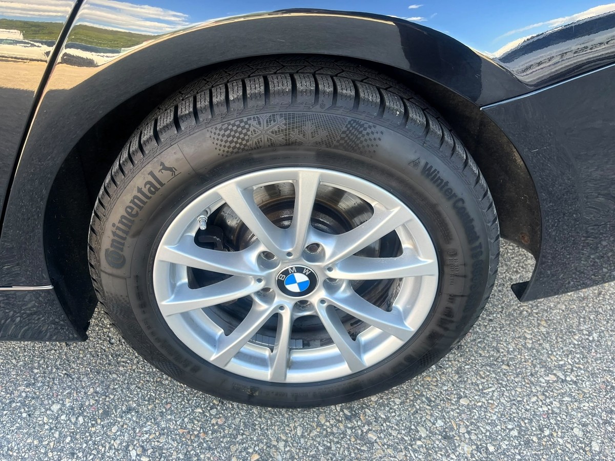 BMW 3203er -  d Luxury Line Navi*Bluetooth*Einparkhilfe hinten*