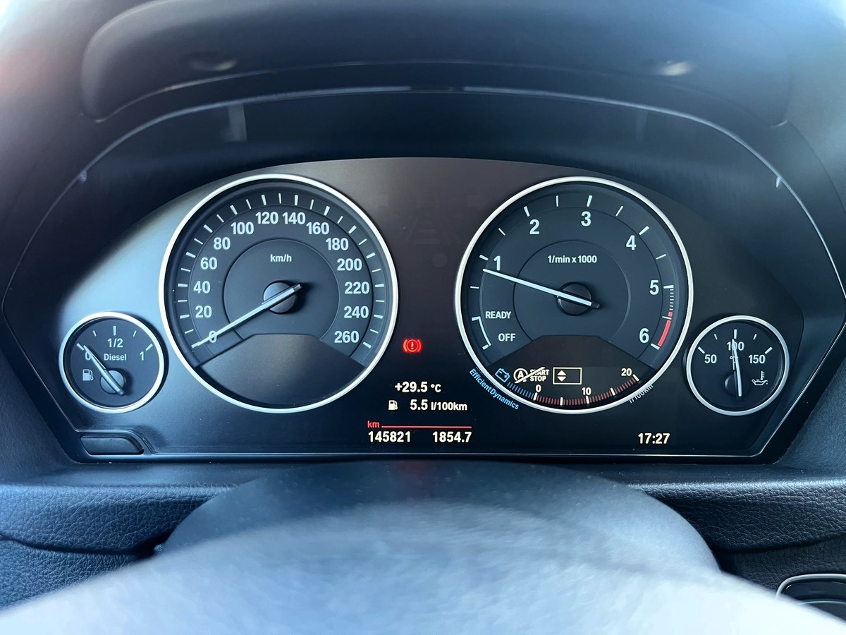 BMW 3203er -  d Luxury Line Navi*Bluetooth*Einparkhilfe hinten*