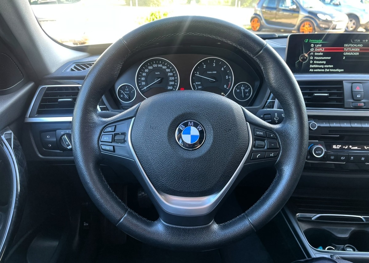 BMW 3203er -  d Luxury Line Navi*Bluetooth*Einparkhilfe hinten*