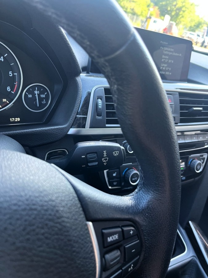 BMW 3203er -  d Luxury Line Navi*Bluetooth*Einparkhilfe hinten*