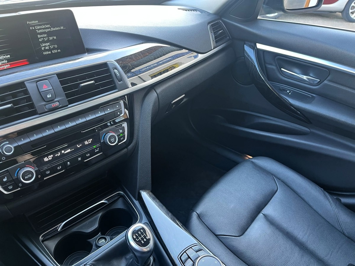 BMW 3203er -  d Luxury Line Navi*Bluetooth*Einparkhilfe hinten*