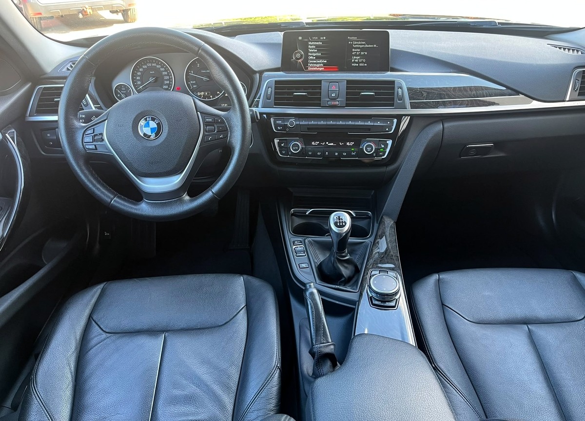 BMW 3203er -  d Luxury Line Navi*Bluetooth*Einparkhilfe hinten*
