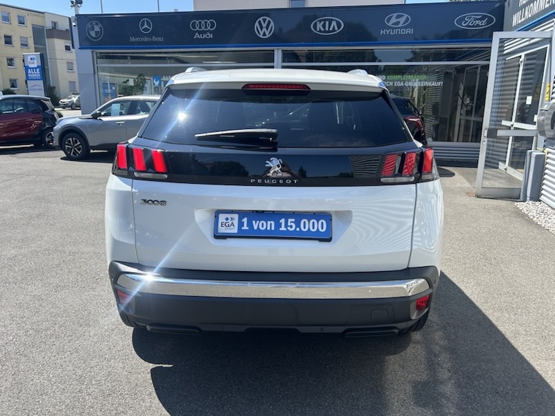 Peugeot 3008 1.5 BlueHDi 130 ALLURE AUTOM*KLIMA*SHZG*NAVI*ALU*R-CAM
