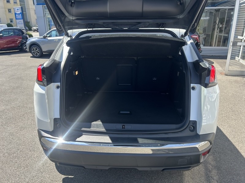 Peugeot 3008 1.5 BlueHDi 130 ALLURE AUTOM*KLIMA*SHZG*NAVI*ALU*R-CAM