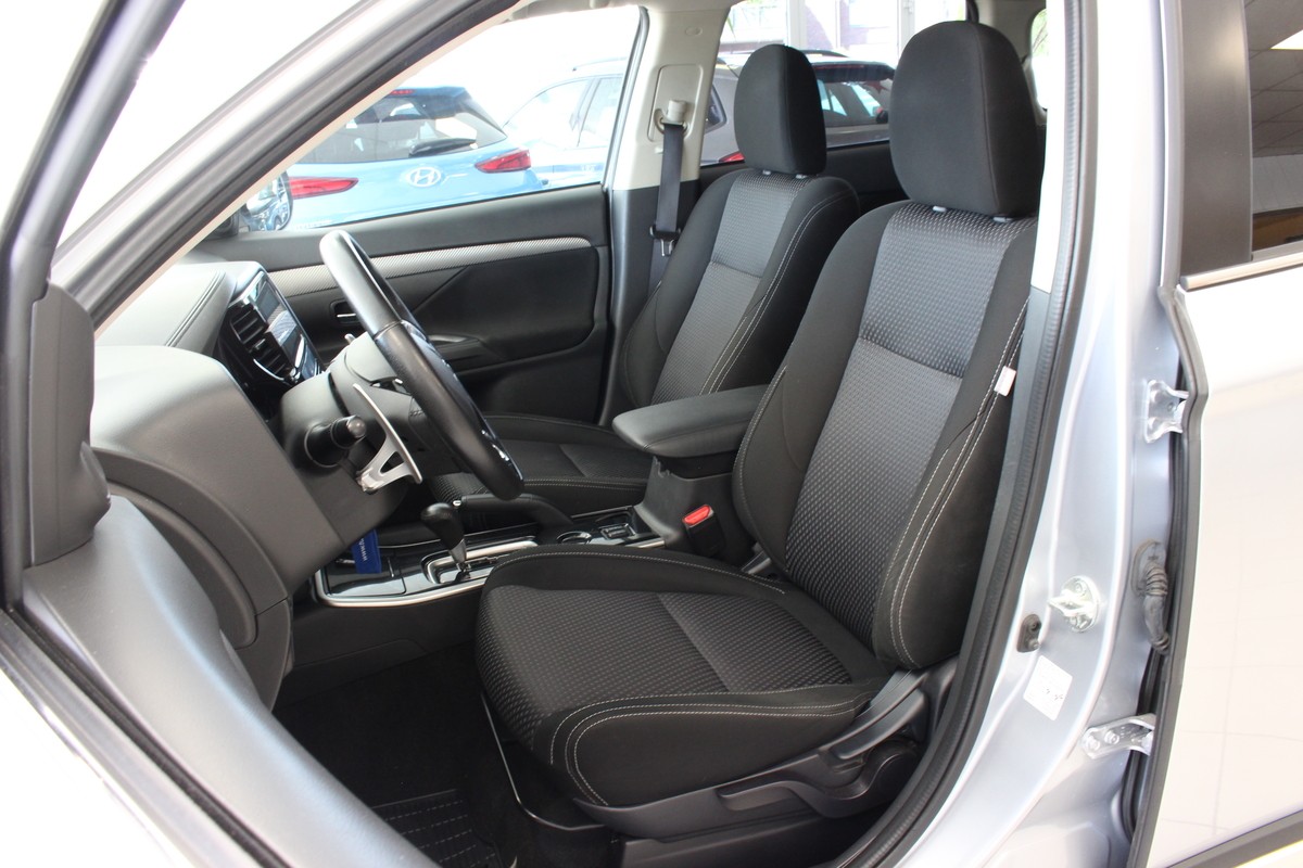 Mitsubishi Outlander 2.0 MIVEC Edition 100