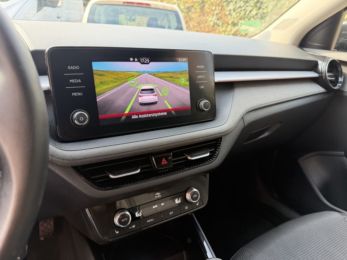 Skoda Fabia 1.0 TSI Tour/Spurhalte/PDC/AppleCarPlay/LED/ACC/SHZ/