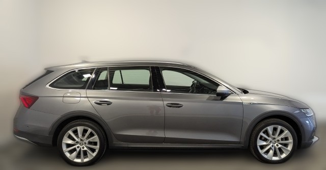 Skoda Octavia Combi Scout 2.0 TDI 4x4 MTRX HUD AHK ACC