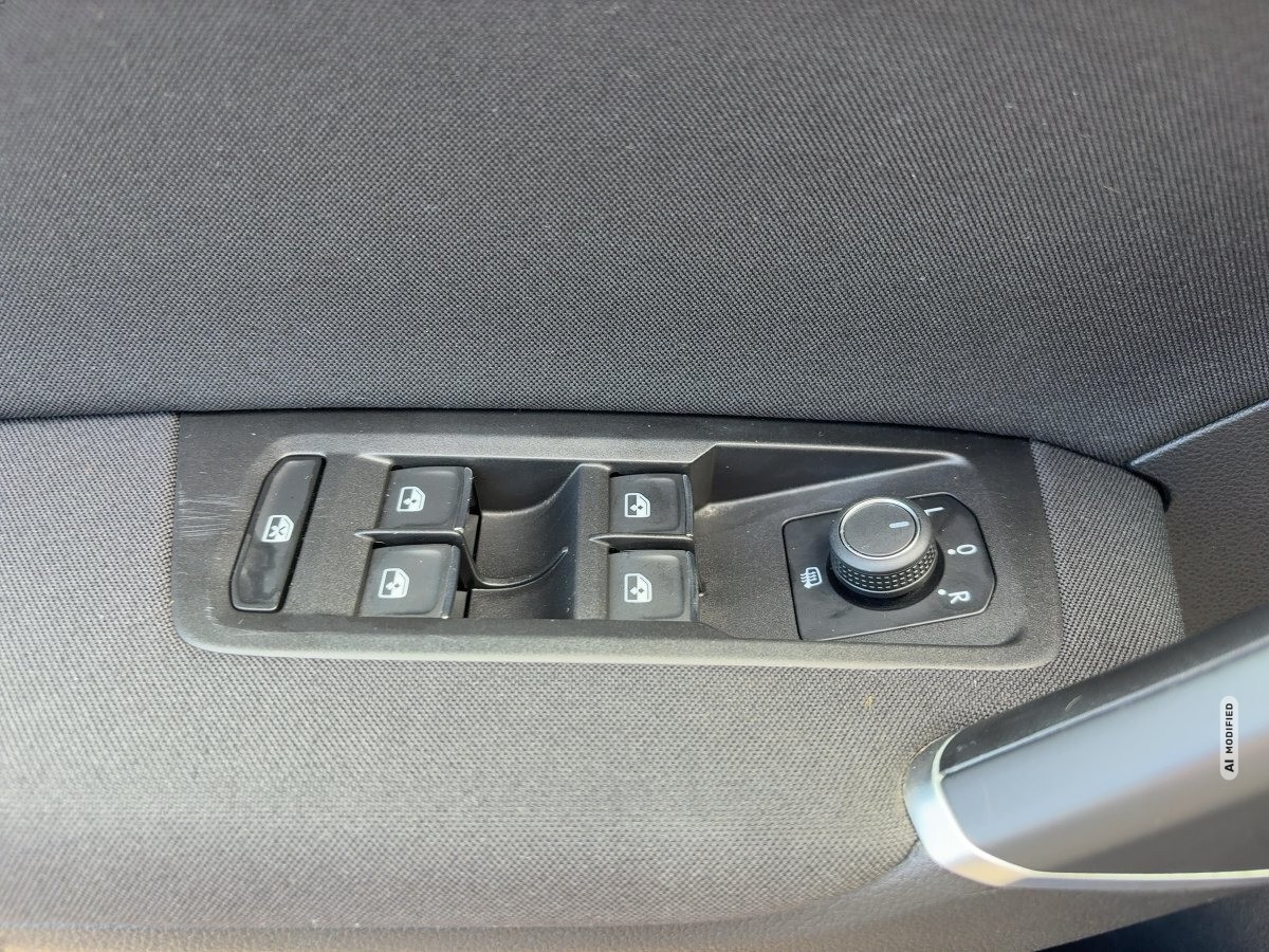 Volkswagen Touran BMT 1.5 TSI Highline LED,Navi,SHZ,PDC,LM