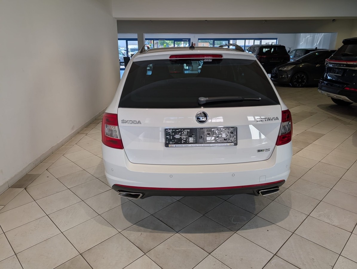 Skoda Octavia Combi 2.0 TDI RS Standheizung NAVI 