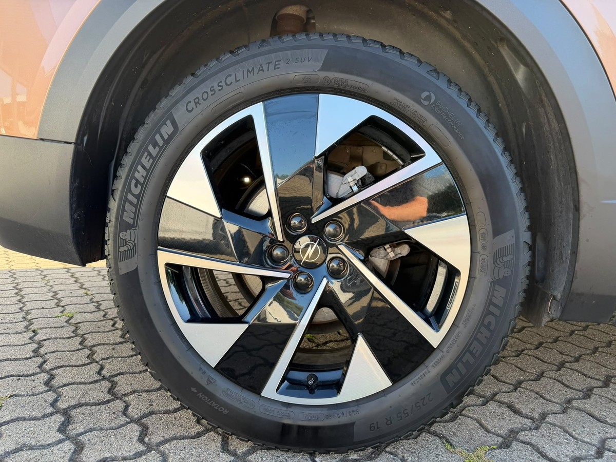 Opel Grandland 1.2 Mild-Hybrid Edition + Allwetterreifen