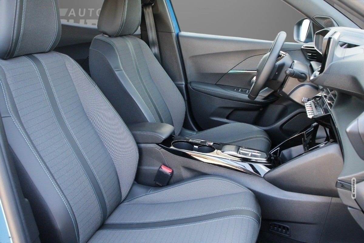 Peugeot 2008 E- Allure Pack Elektro / Navi