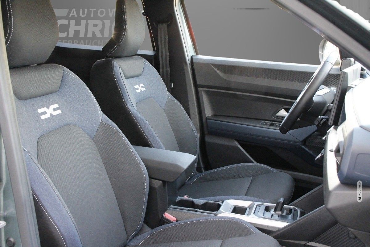 Dacia Duster Journey hybrid 140