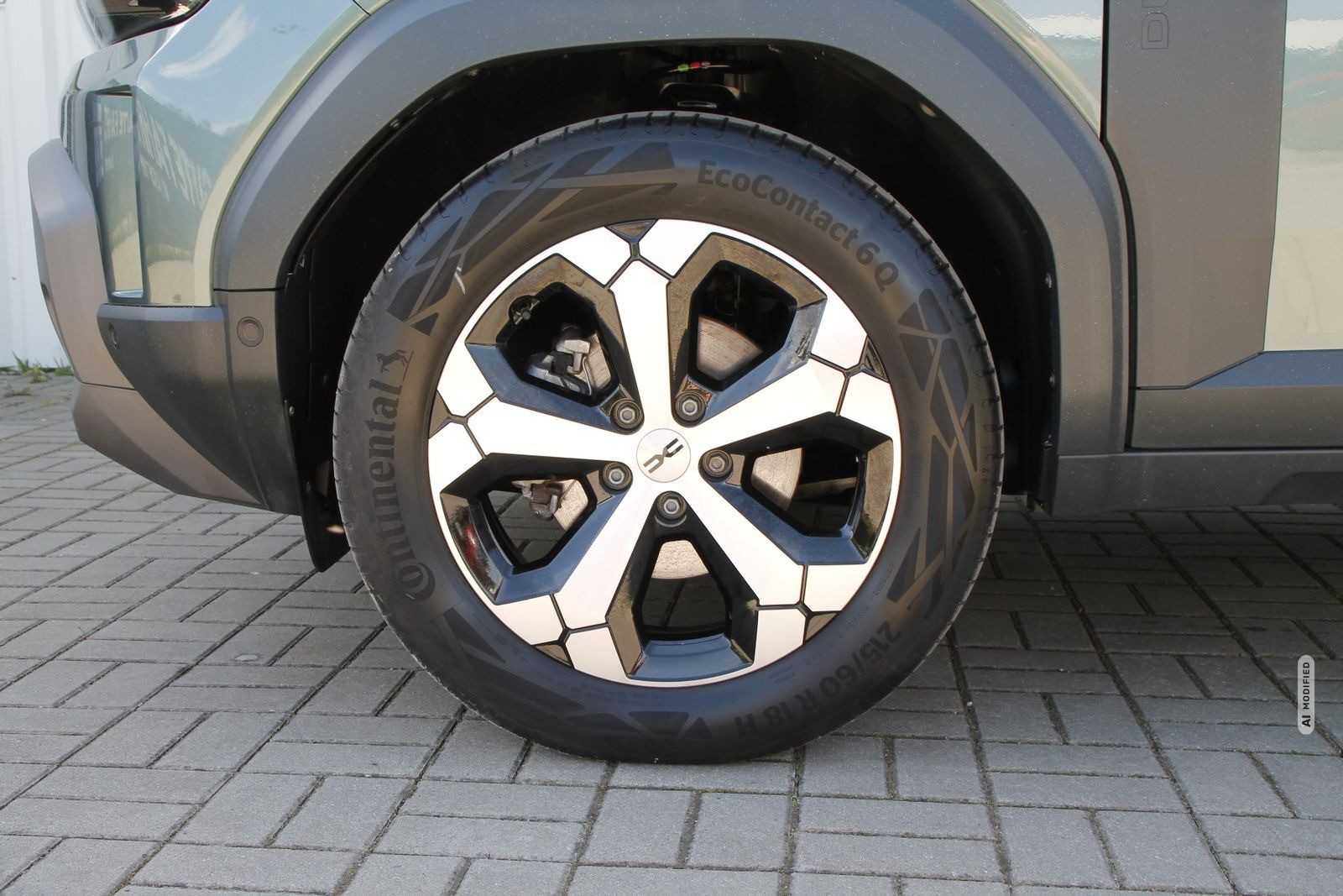 Dacia Duster Journey hybrid 140