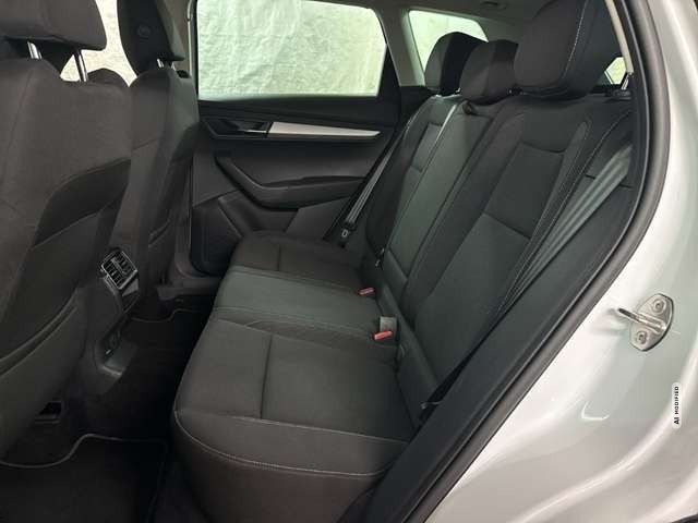 Skoda Karoq 2.0TDI 4x4 NAVI LED KAMERA TRAVELLER AHK