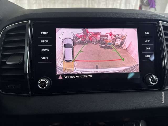 Skoda Karoq 2.0TDI 4x4 NAVI LED KAMERA TRAVELLER AHK
