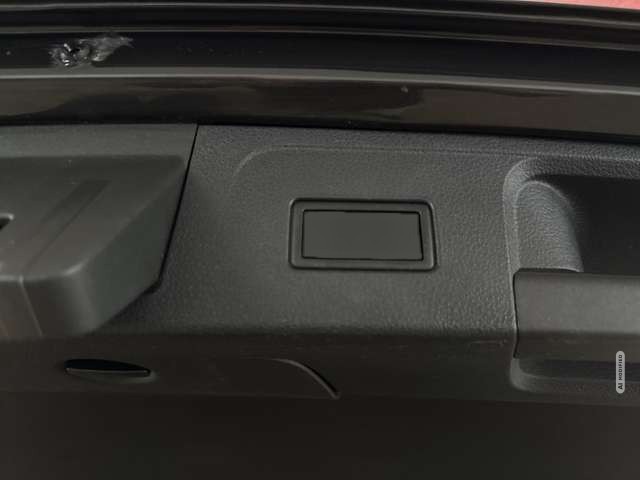 Volkswagen Passat 2.0TDI DSG Navi LED Kamera CarPlay DAB