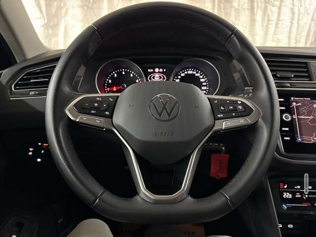 Volkswagen Tiguan 1.5TSI DSG MATRIX LEDER KAMERA NAVI APP