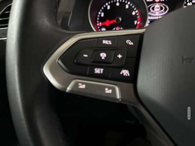 Volkswagen Tiguan 1.5TSI DSG MATRIX LEDER KAMERA NAVI APP
