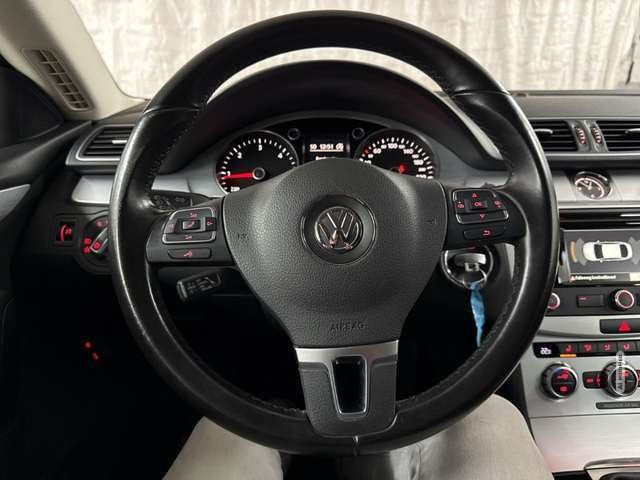 Volkswagen CC 2.0 TDI Bi-XENON TEMPOMAT PDC SITZHEIZUNG