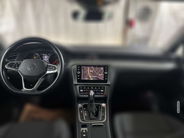 Volkswagen Passat 2.0TDI Business NAVI LED KAMERA CARPLAY